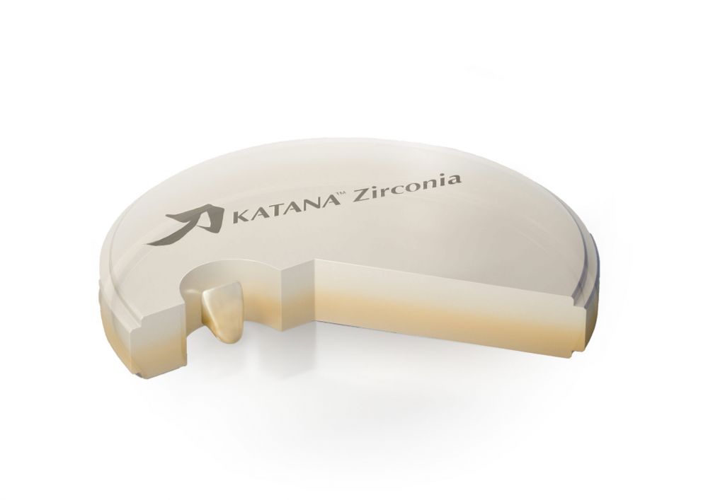 Clinical result with Katana Zirconia crown  natural-looking restoration
